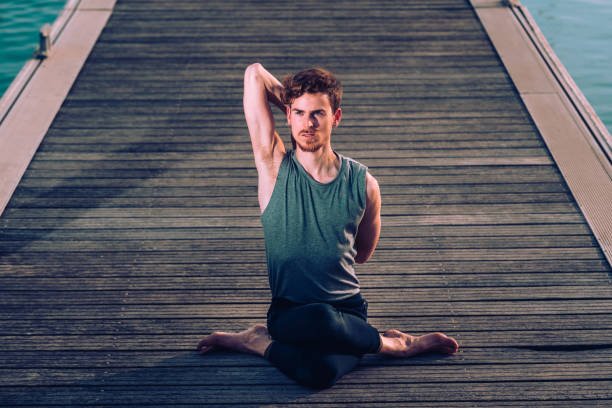 Ghomukhasana