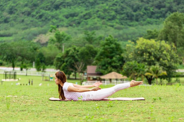 Grasshopper pose